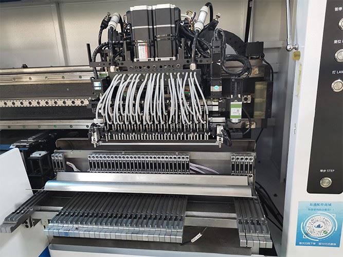LED Neon Roll To Roll Strip Mounting Machine